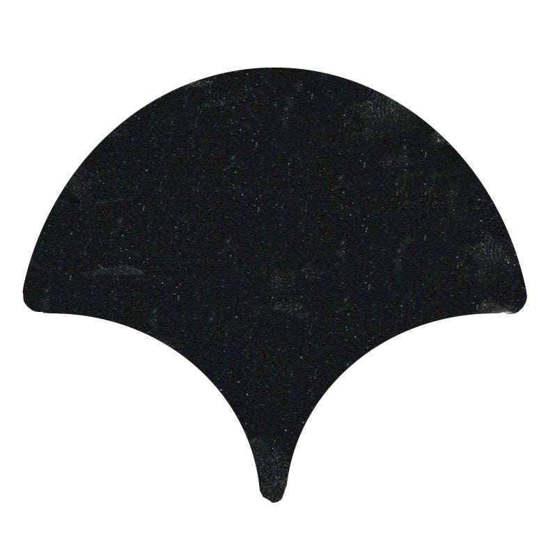 Peacock-Scallop shape tile Black